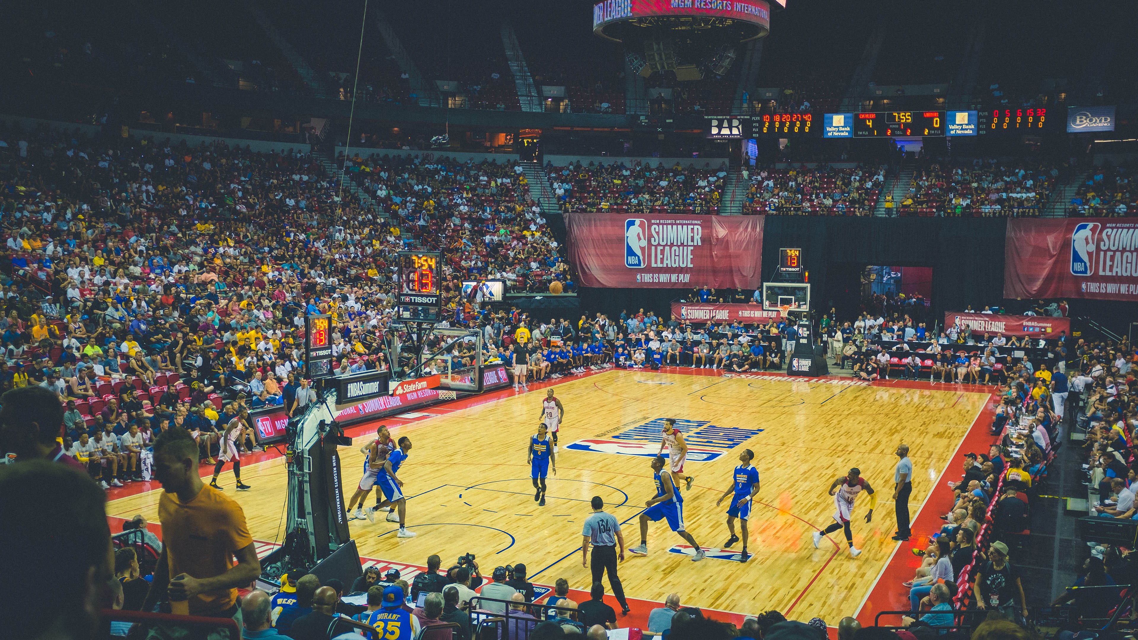 “球员异彩纷呈：场内外的趣味生活”，球场趣事