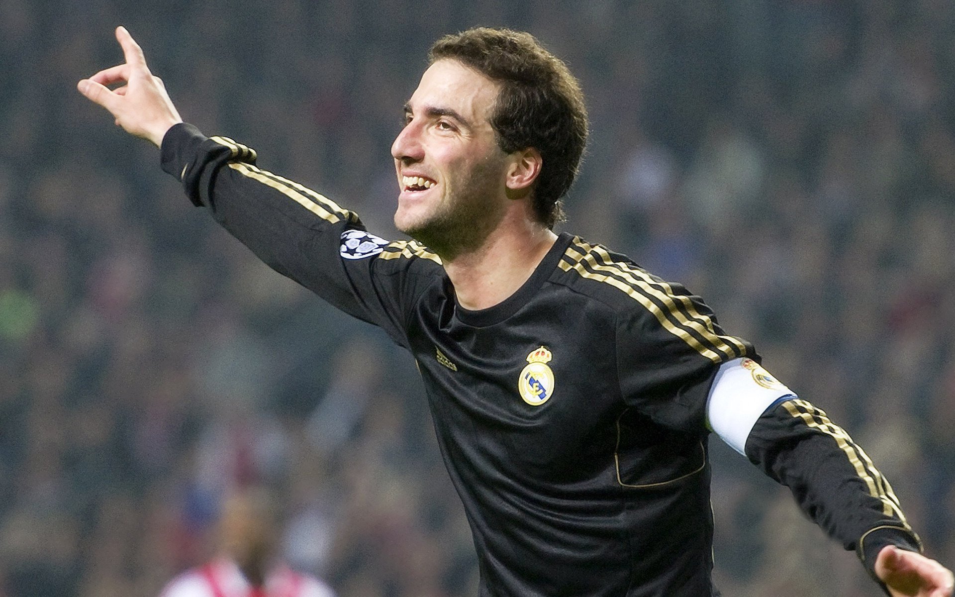 “足球+文化+旅游”融合发展新模式逐步形成,足球与旅游的结合