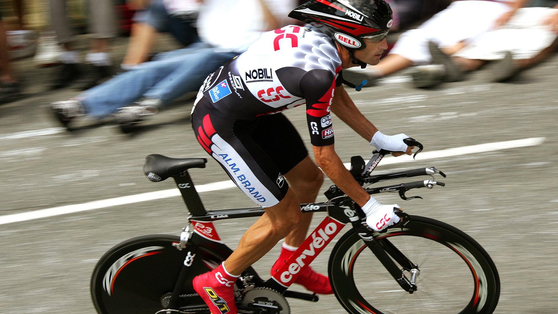 托桑·埃夫布奥姆万成为NBA全球球迷偶像，埃托奥布冯